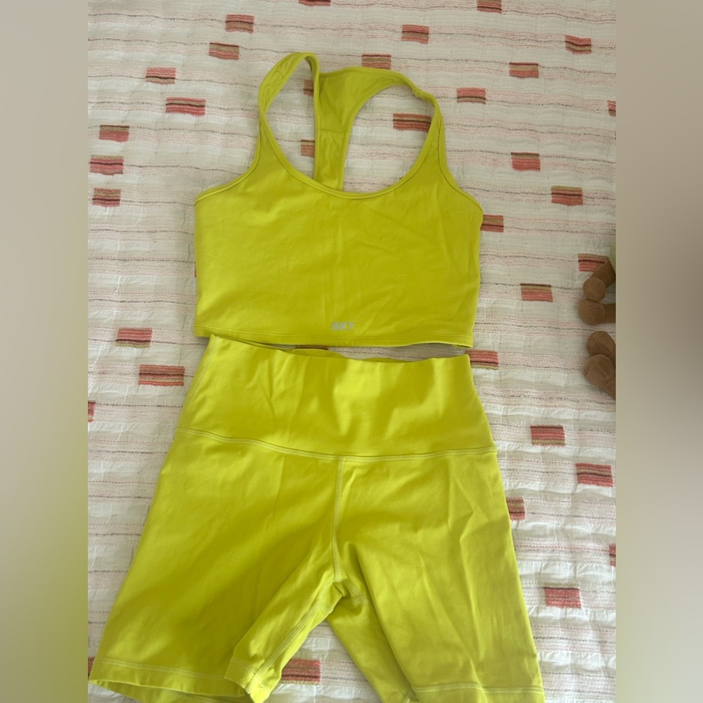 Lightly worn Set Active set
